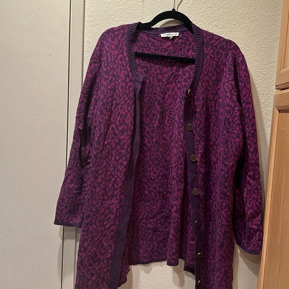 Purple leopard cardigan - Picture 1 of 3